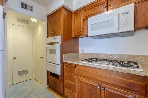 Kitchen - 125 Clove, Brea, CA 92821 photo 4 of 4