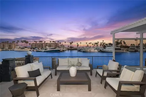 17033 Edgewater Dr, Huntington Beach, CA 92649