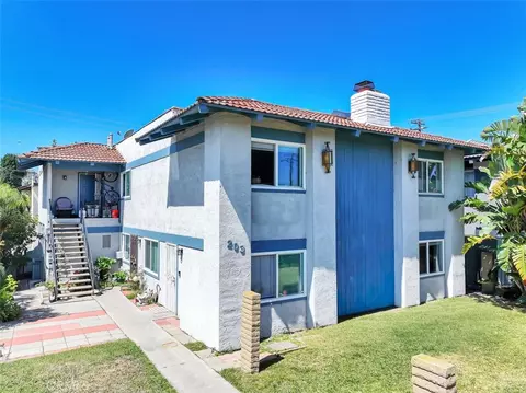 203 Ogle St, Costa Mesa, CA 92627