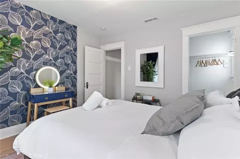 Bedroom - 731 Junipero Ave, Long Beach, CA 90804 photo 3 of 3