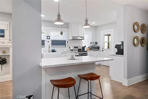 Kitchen - 731 Junipero Ave, Long Beach, CA 90804 photo 1 of 5