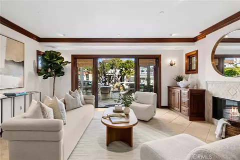 707 Larkspur Ave, Corona Del Mar, CA 92625