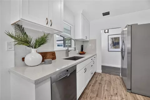 Kitchen - 1030 E Oakmont, Orange, CA 92867 photo 1 of 2