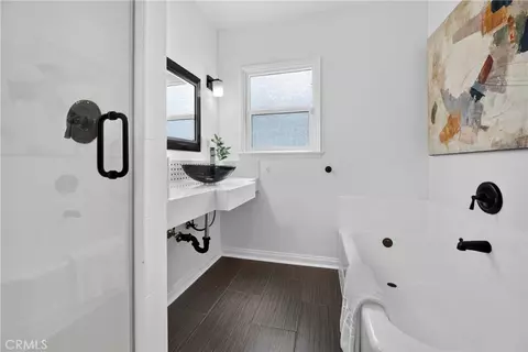 Bath - 1030 E Oakmont, Orange, CA 92867 photo 2 of 3