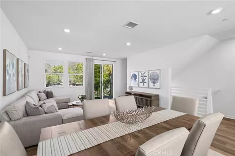 Dining - 825 S Grable, Orange, CA 92868 photo 1 of 2