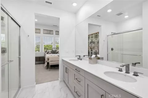 Bath - 825 S Grable, Orange, CA 92868 photo 2 of 4