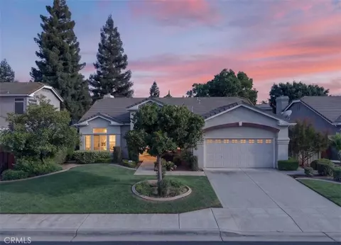 2554 Twain Ave, Clovis, CA 93611