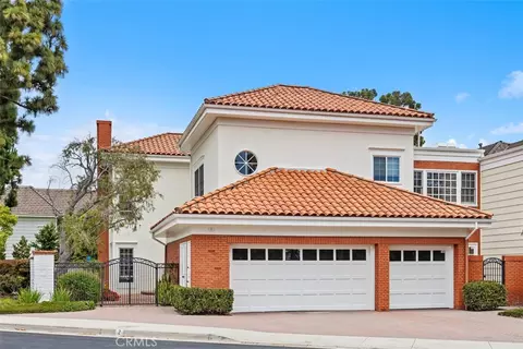 2 Belcourt, Newport Beach, CA 92660