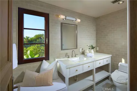 Bath - 49 Beach View Ave, Dana Point, CA 92629 photo 6 of 9