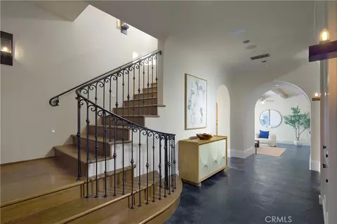 Entry Way - 49 Beach View Ave, Dana Point, CA 92629 photo 8 of 9