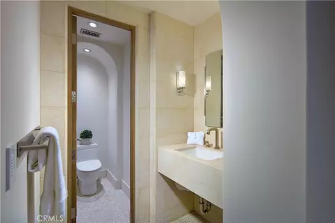 Bath - 49 Beach View Ave, Dana Point, CA 92629 photo 9 of 9