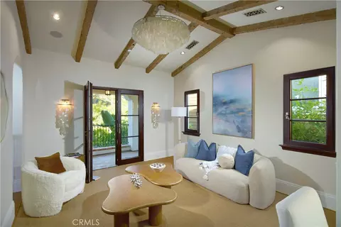 Living - 49 Beach View Ave, Dana Point, CA 92629 photo 4 of 5