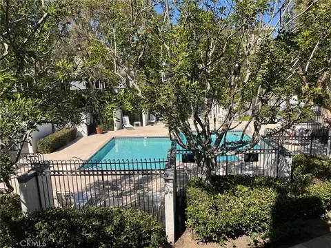 230 Lille Lane 204, Newport Beach, CA 92663