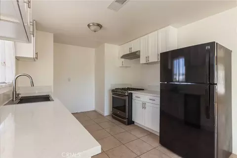 Kitchen - 40712 179th E, Lancaster, CA 93535 photo 5 of 5