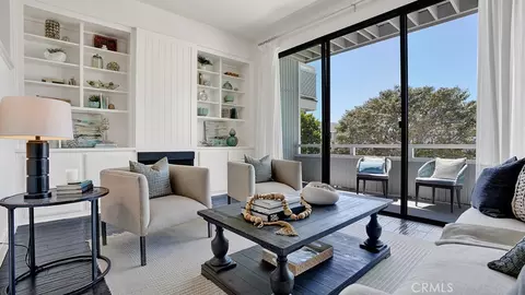 2 Land Fall Ct, Newport Beach, CA 92663