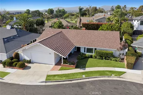 926 Bellis St, Newport Beach, CA 92660