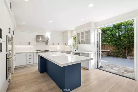 Kitchen - 62 Logan, Irvine, CA 92620 photo 3 of 4