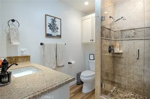 Bath - 2541 N River Trl, Orange, CA 92865 photo 1 of 2
