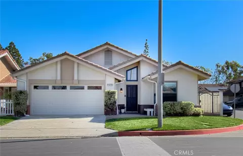 2541 N River Trl, Orange, CA 92865
