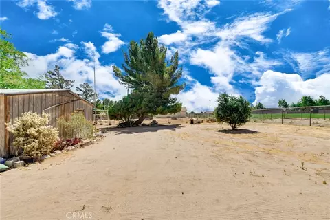 Exterior - 14347 Willow, Hesperia, CA 92345 photo 10 of 11