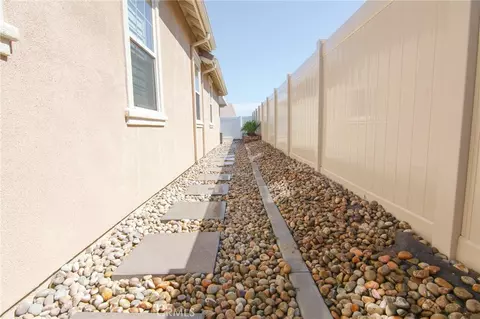 Exterior - 2056 Caltha Way, Perris, CA 92571 photo 5 of 6