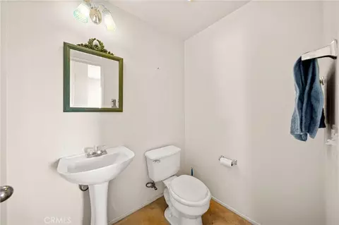 Bath - 705 Hearst, Corona, CA 92882 photo 4 of 4