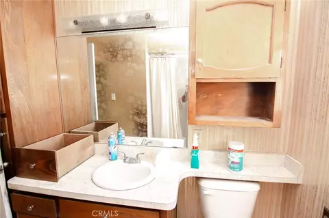 Bath - 414 W C, Brawley, CA 92227 photo 2 of 3