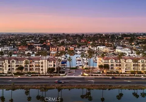4167 Warner #301, Huntington Beach, CA 92649