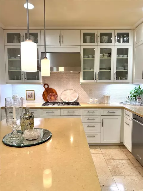 23 Vantis, Aliso Viejo, CA 92656