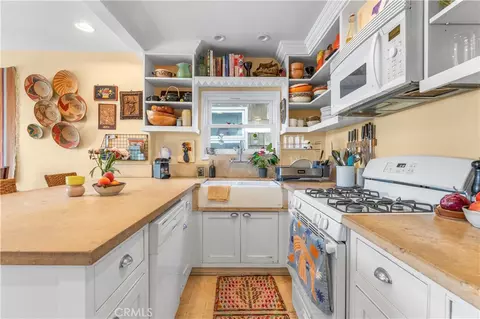 Kitchen - 53 Surfside, Surfside, CA 90743 photo 1 of 4