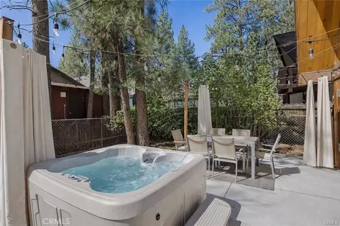 Exterior - 1104 Robinhood, Big Bear City, CA 92314 photo 3 of 5