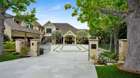 1 Cypress Point Ln, Newport Beach, CA 92660