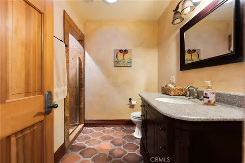 Bath - 3838 Foxglove, Fallbrook, CA 92028 photo 9 of 10