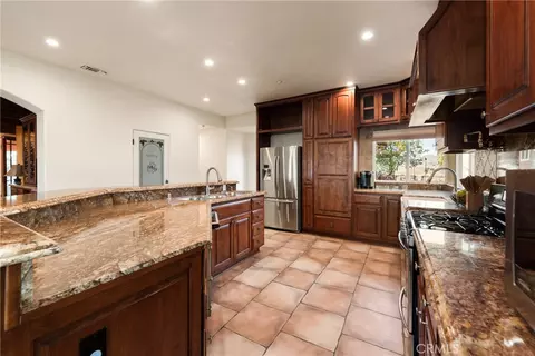 Kitchen - 3838 Foxglove, Fallbrook, CA 92028 photo 6 of 7