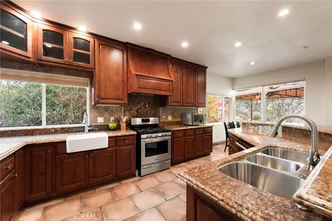 Kitchen - 3838 Foxglove, Fallbrook, CA 92028 photo 4 of 7