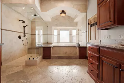Bath - 3838 Foxglove, Fallbrook, CA 92028 photo 2 of 10