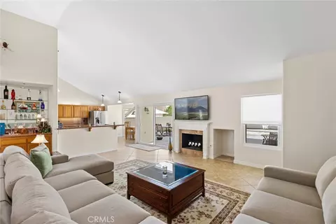 Living - 2017 Windemere Way, Upland, CA 91784 photo 2 of 2