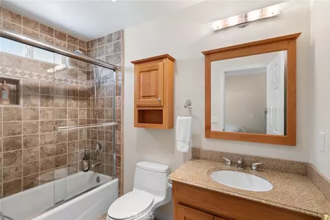 Bath - 2017 Windemere Way, Upland, CA 91784 photo 3 of 6