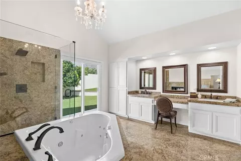 Bath - 2017 Windemere Way, Upland, CA 91784 photo 2 of 6