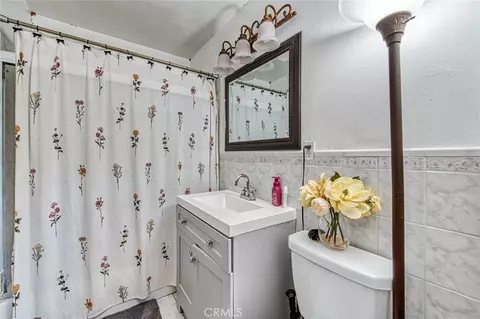 Bath - 903 Willow Dr, Brea, CA 92821 photo 1 of 2