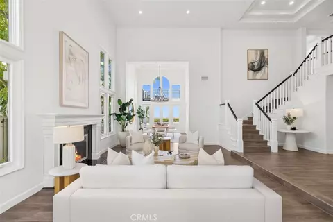 Living - 21 Chester, Irvine, CA 92603 photo 3 of 11