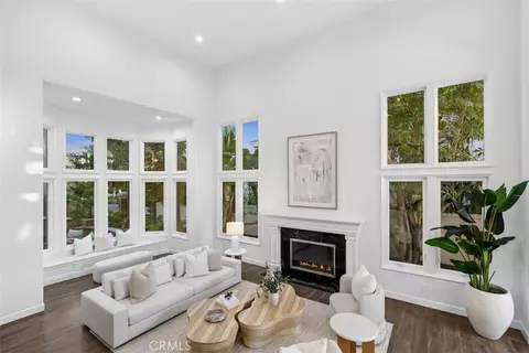 Living - 21 Chester, Irvine, CA 92603 photo 6 of 11