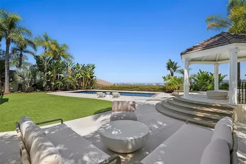 Exterior - 21 Chester, Irvine, CA 92603 photo 5 of 20