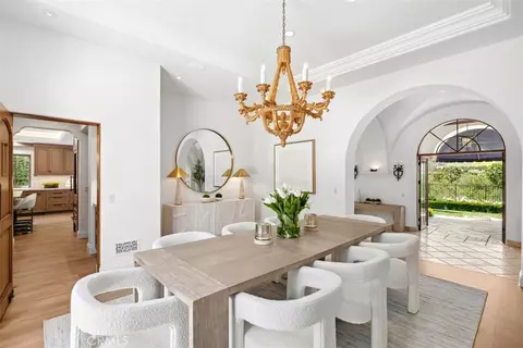 Dining - 31 Black Hawk, Irvine, CA 92603 photo 4 of 4