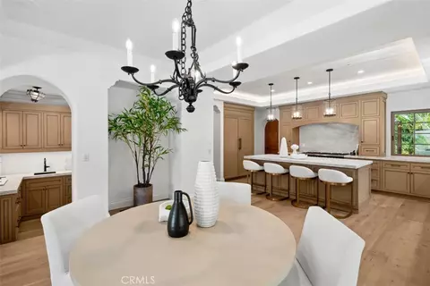 Dining - 31 Black Hawk, Irvine, CA 92603 photo 2 of 4