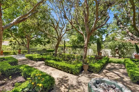 Exterior - 31 Black Hawk, Irvine, CA 92603 photo 10 of 15