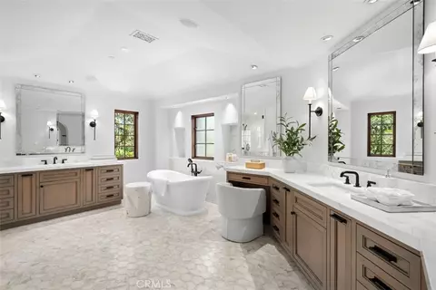 Bath - 31 Black Hawk, Irvine, CA 92603 photo 1 of 7