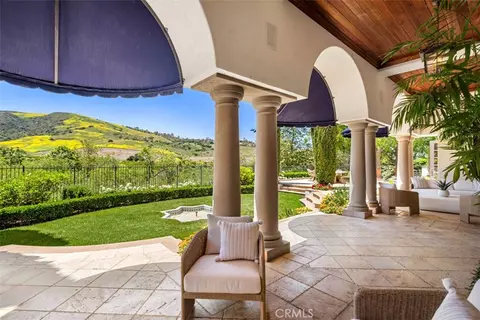 Exterior - 31 Black Hawk, Irvine, CA 92603 photo 13 of 15