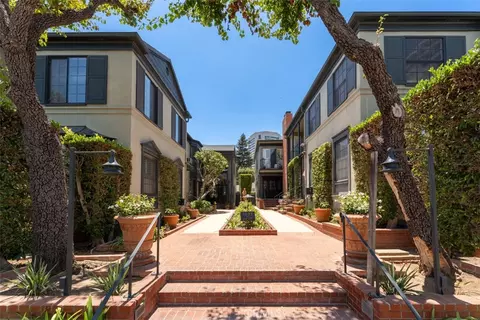 1235 S Beverly Glen Blvd, Los Angeles, CA 90024