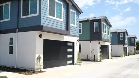 551 Bernard, Costa Mesa, CA 92627